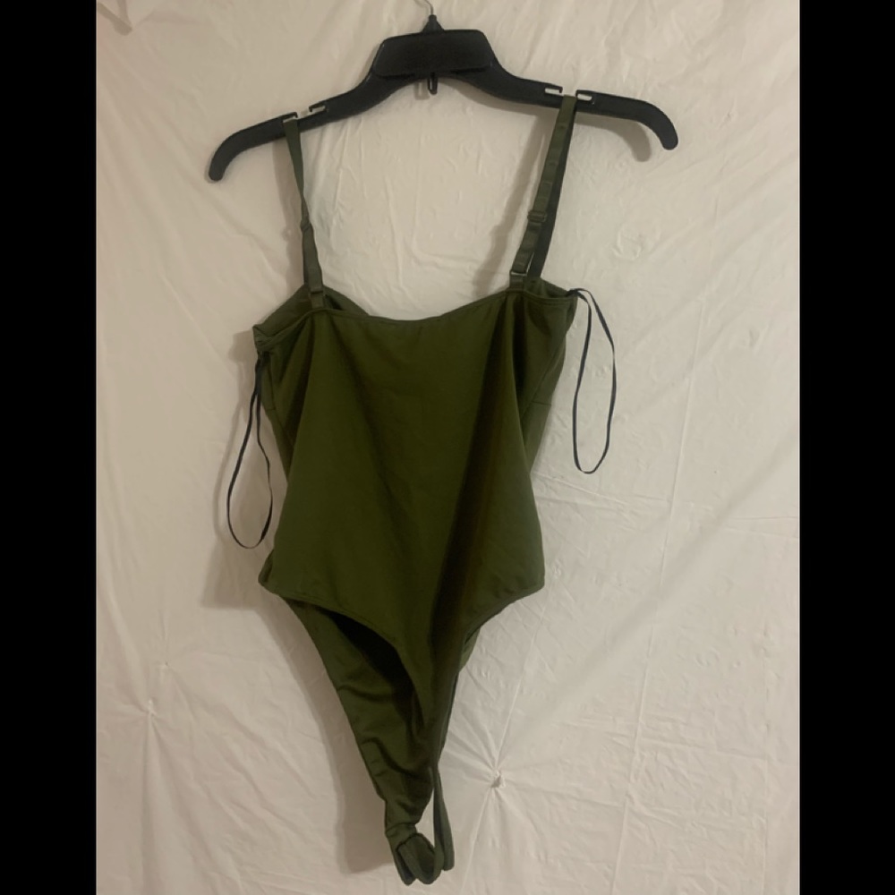 NWT JLUXLABEL Form Fitting Bodysuit - Picture 4 of 6